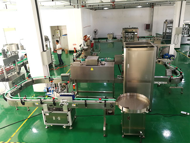 四川精選辣椒醬灌裝機(jī)械生產(chǎn)廠家供應(yīng)商廠房實拍