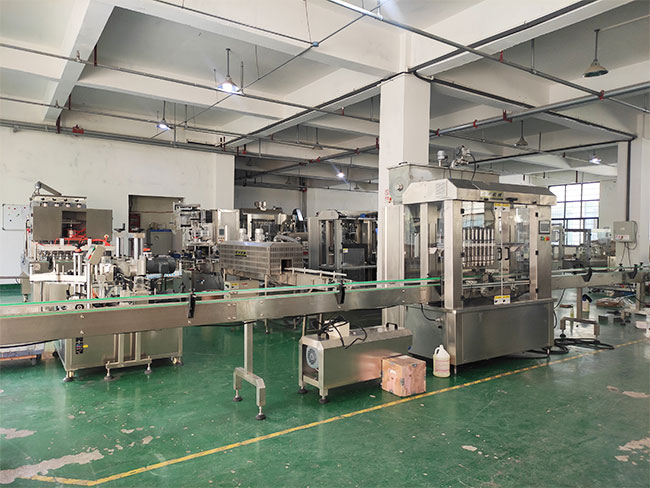成都辣椒醬灌裝機(jī)械設(shè)備展示